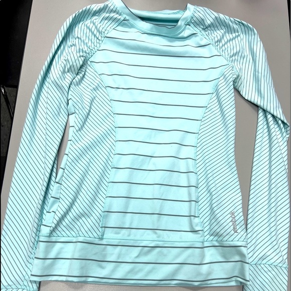 Reebok Tops - Reebok Shirt Striped XS Women's Athletic Long Sleeve Activewear Yoga Run Top